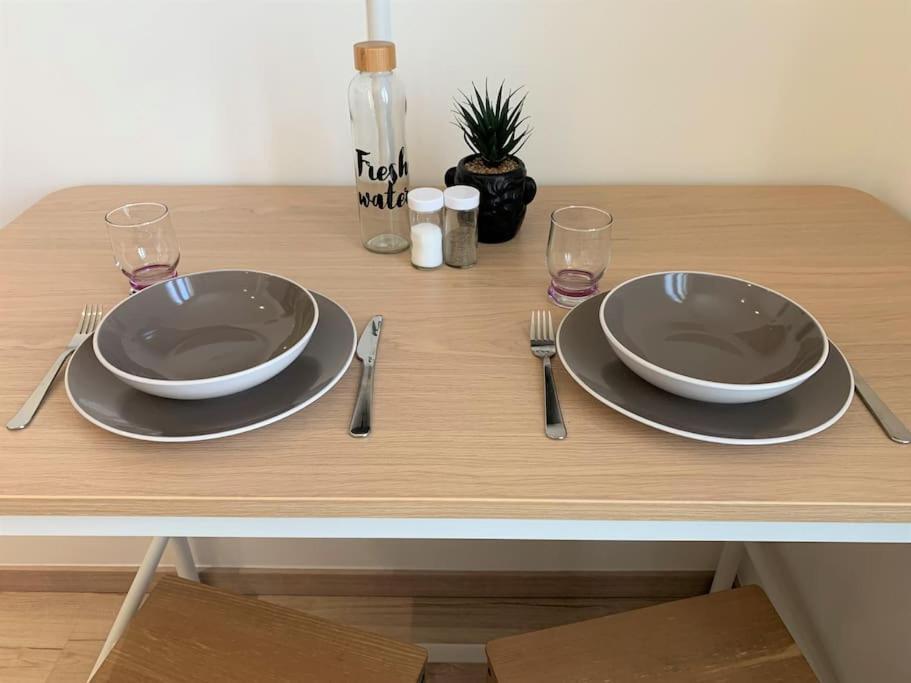Studio En Residence Privee A 维勒班 外观 照片