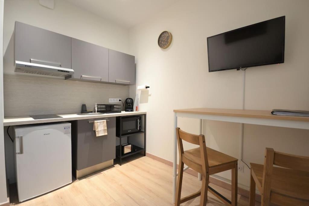 Studio En Residence Privee A 维勒班 外观 照片