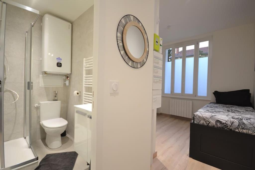 Studio En Residence Privee A 维勒班 外观 照片