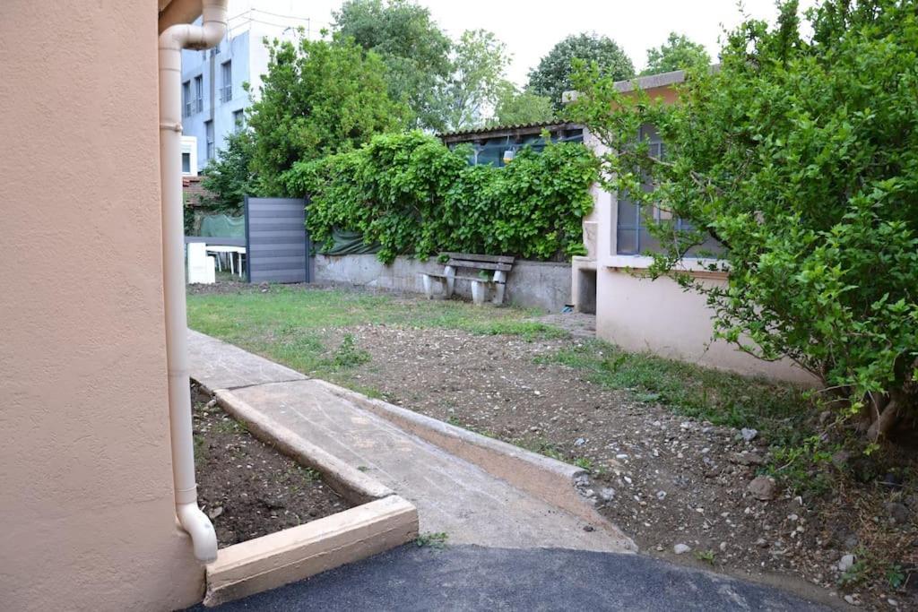 Studio En Residence Privee A 维勒班 外观 照片